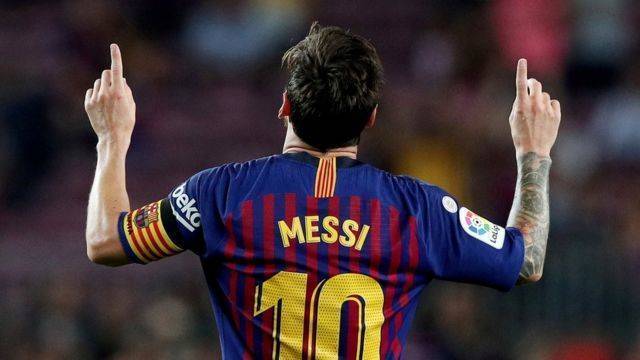 Barselona-snova-delaet-predlozhenie-Messi-a-Lionel'-v-Ibice-i-gotov-k-kontraktu-s-PSZH