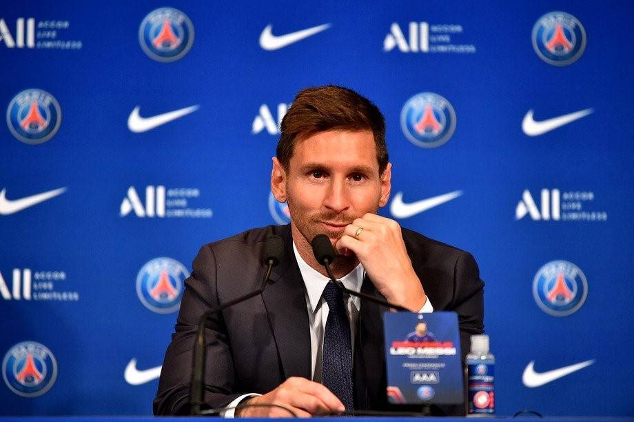 Messi-provel-press-konferenciyu-kak-igrok-francuzskogo-PSZH
